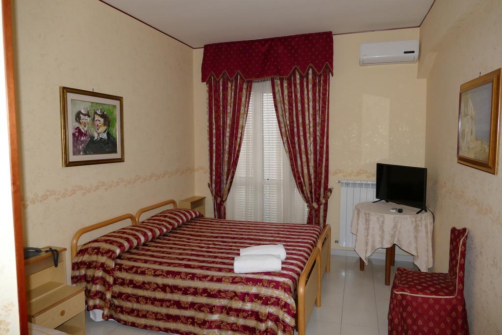 Hotel L'Ulivo Mirabella Eclano Eksteriør bilde